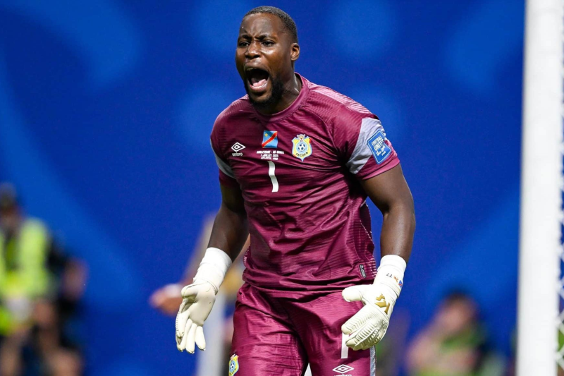 Lionel Mpasi em ação na Copa do Mundo de 2026 - Rich von Biberstein/Icon Sportswire via Getty Images